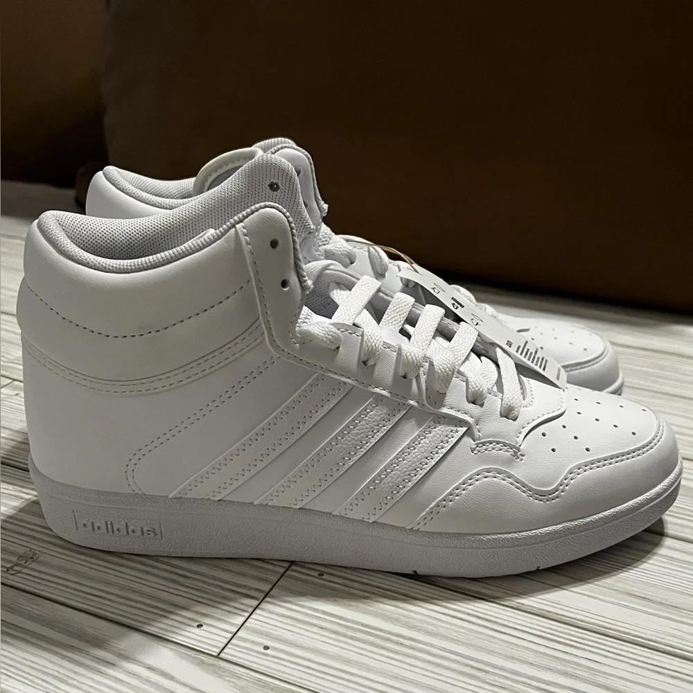 Adidas Hoops 4.0 Mid youth basketball Sneakers shoes White size 5.5 youth JI3476